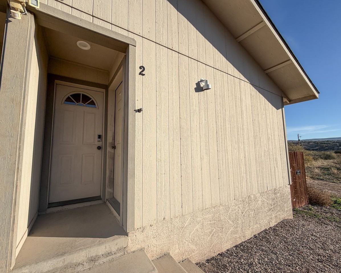 4666 E Beaver Creek Rd - Photo 2 of 12