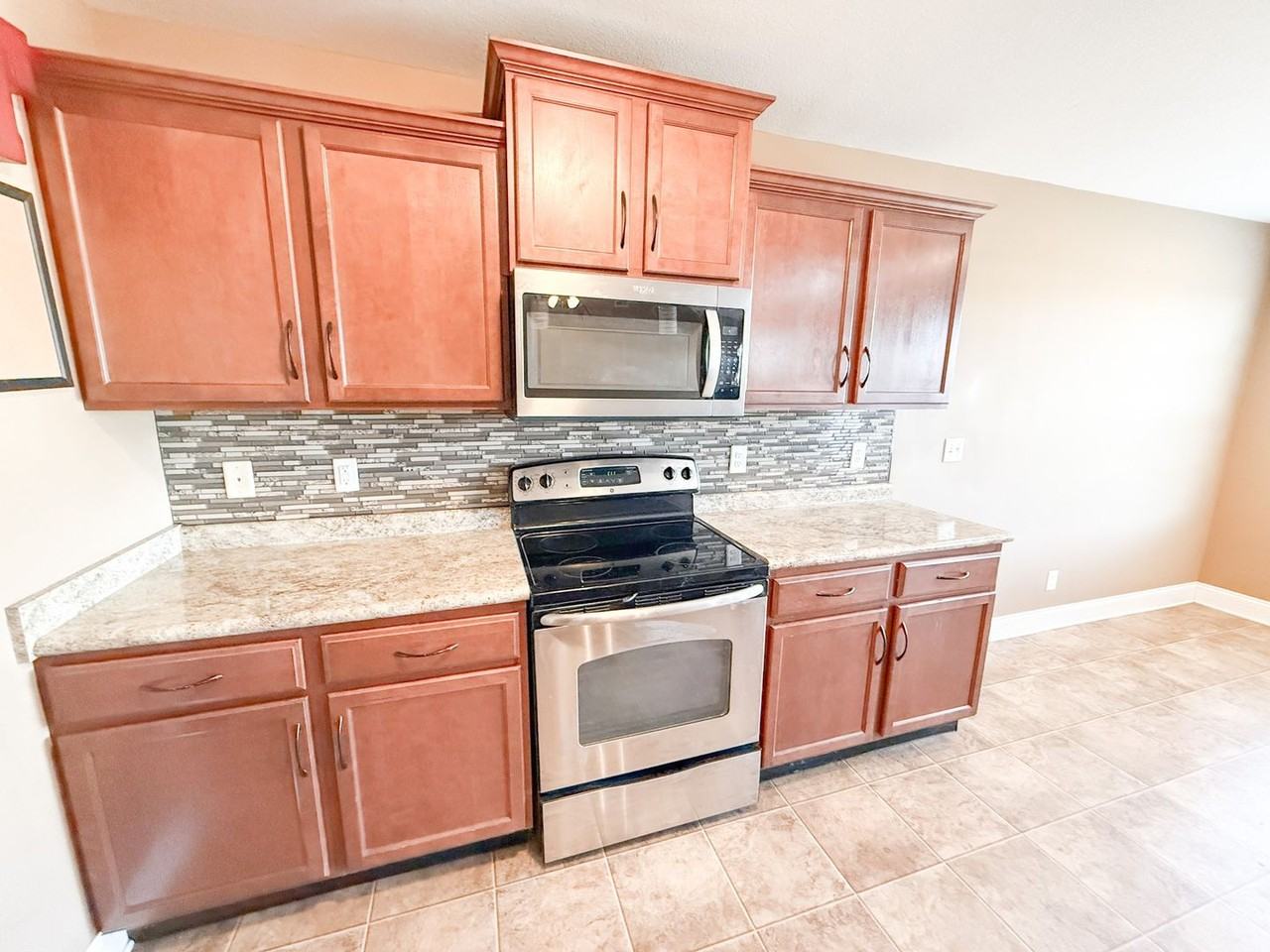 2221 Trophy Trce - Photo 6 of 13