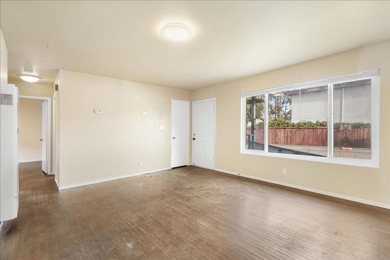 267 Flint Ct #5 - Photo 4 of 13