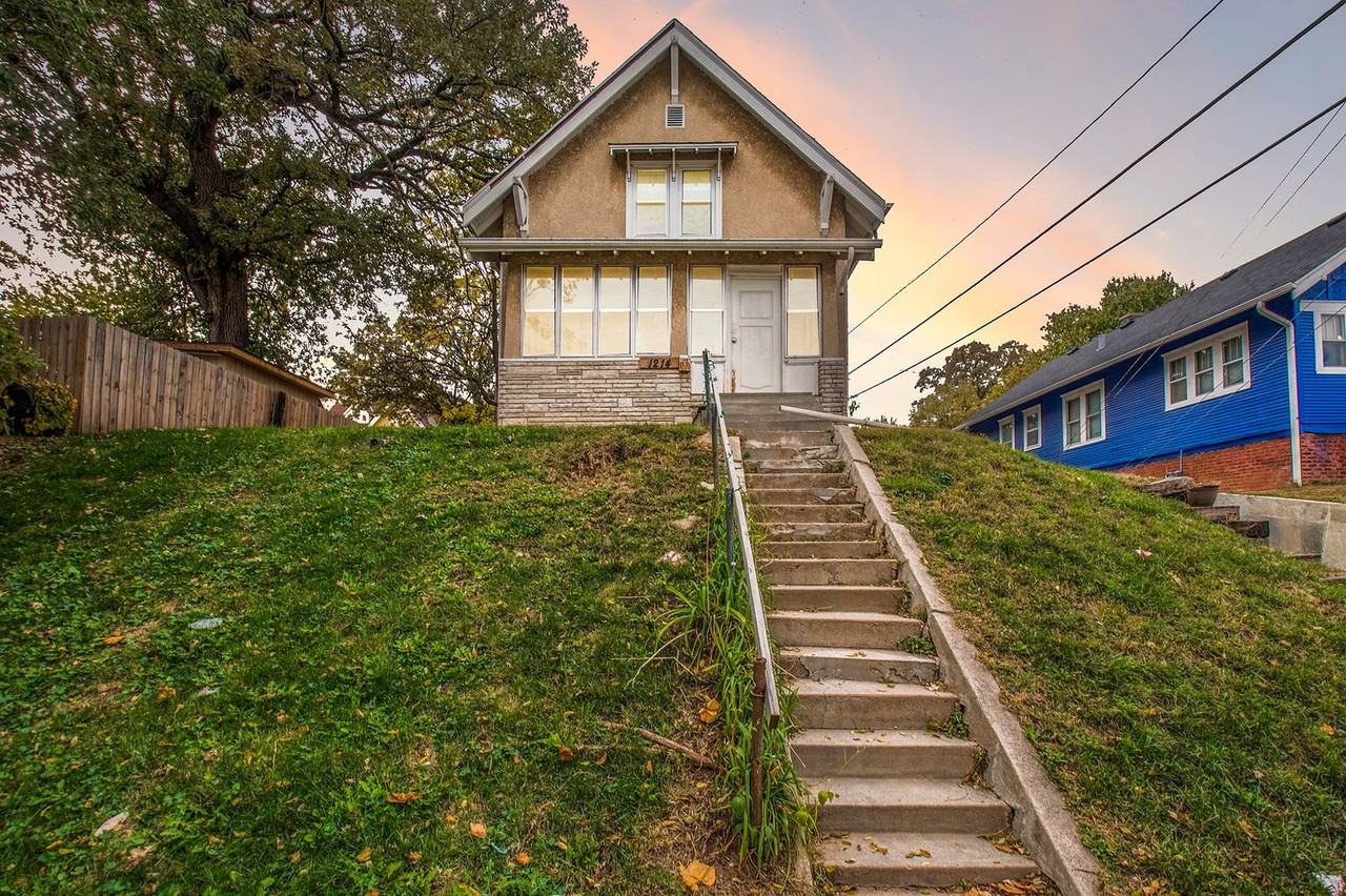 1214 S 25th Ave - Photo 2 of 30