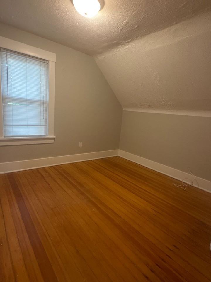 1214 S 25th Ave - Photo 6 of 30