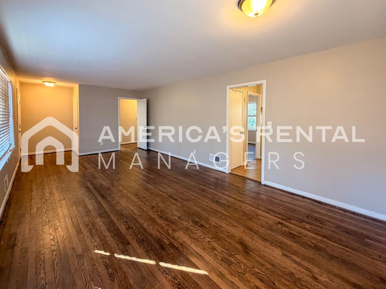 2616 Wood Dr Ne - Photo 5 of 21