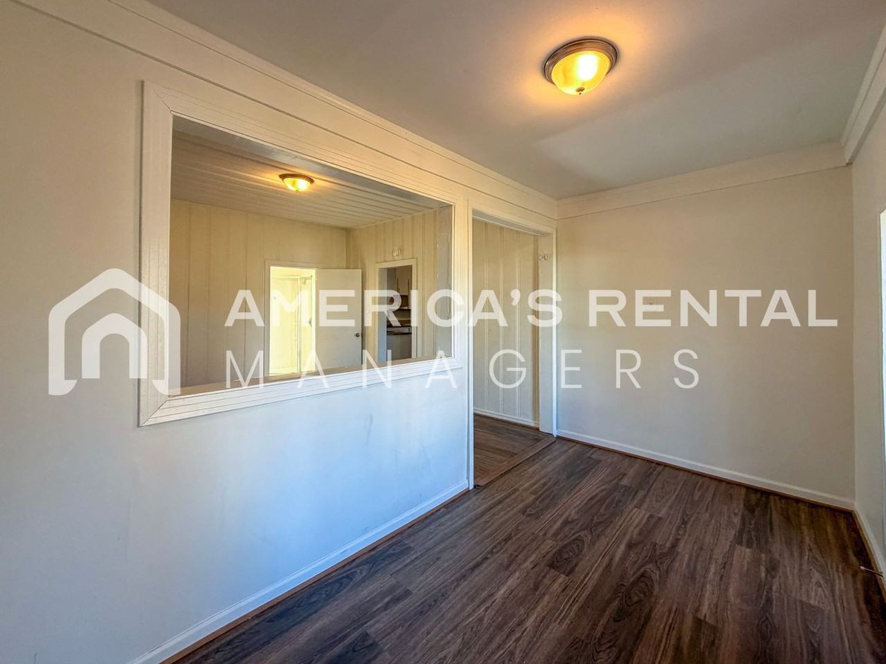 253 11th Ave Ne - Photo 3 of 40