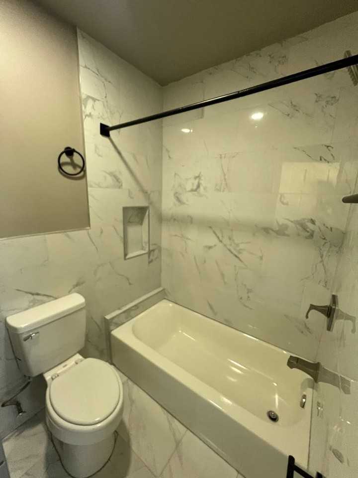 648 S 17th 1/2 St - Photo 2 of 14