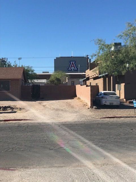 1516 E 8th St - Photo 3 of 8