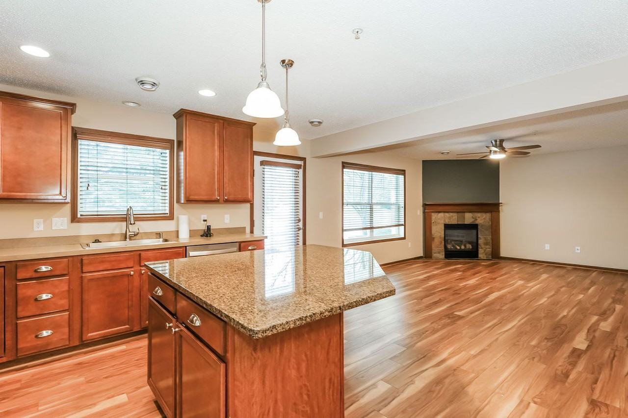 15640 60th Ave N - Photo 6 of 31