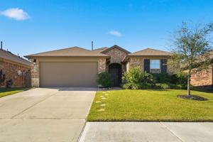 featured image of 3935 Country Club Dr