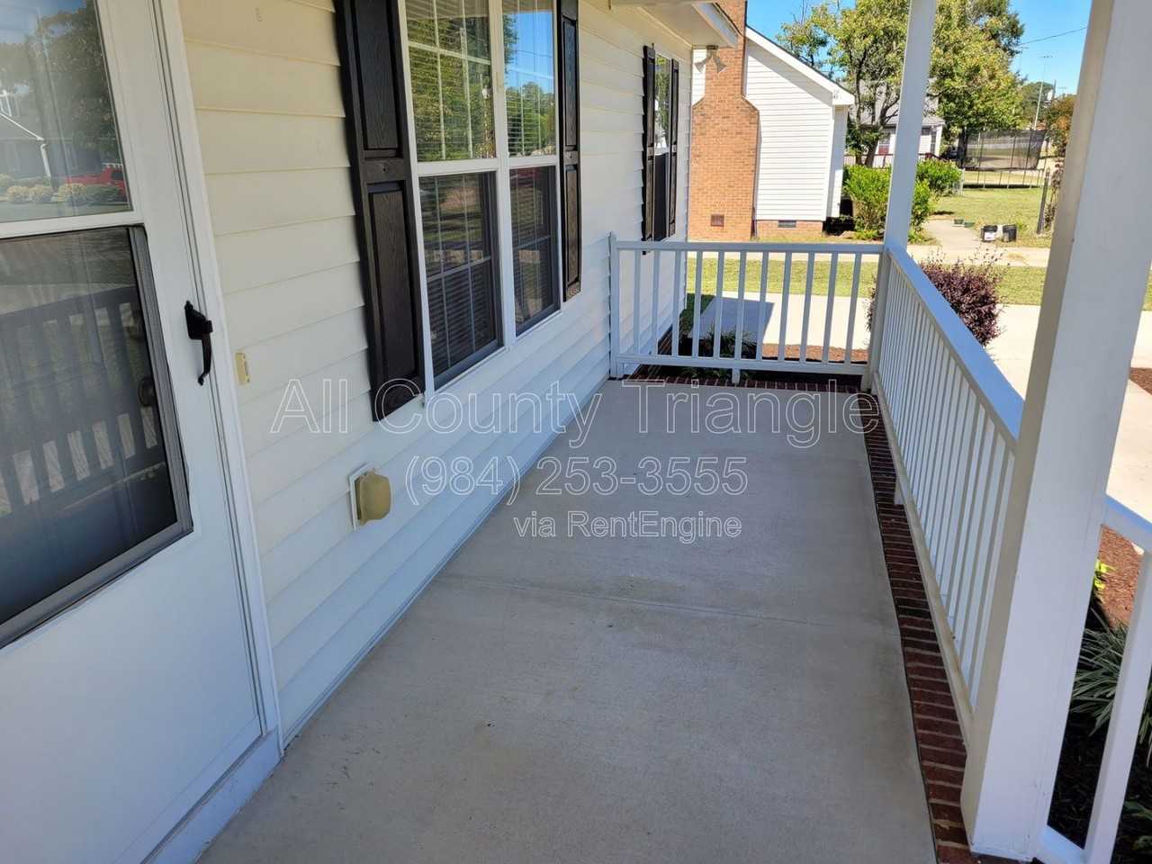 111 Sunset Dr - Photo 4 of 28