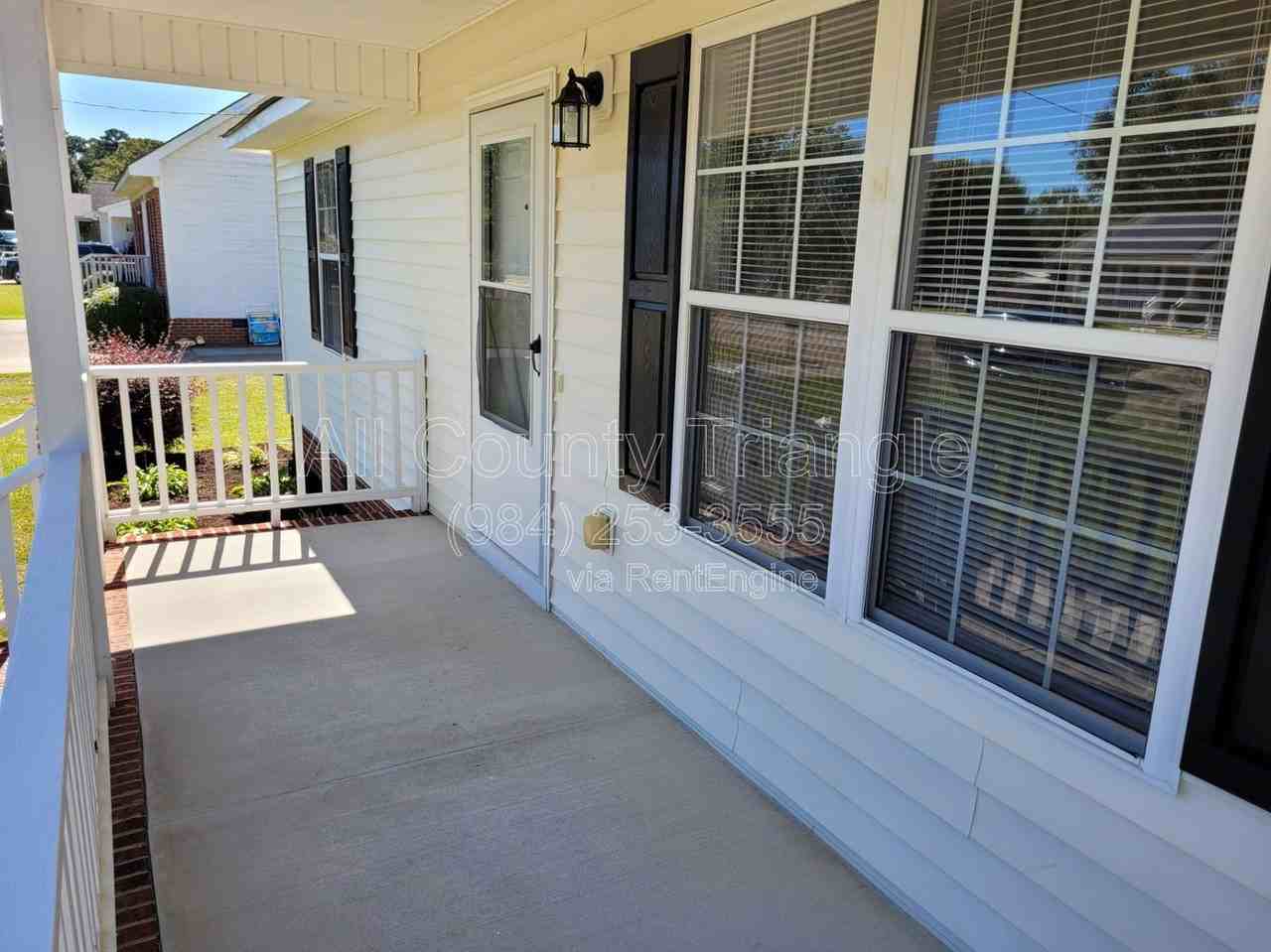 111 Sunset Dr - Photo 5 of 28