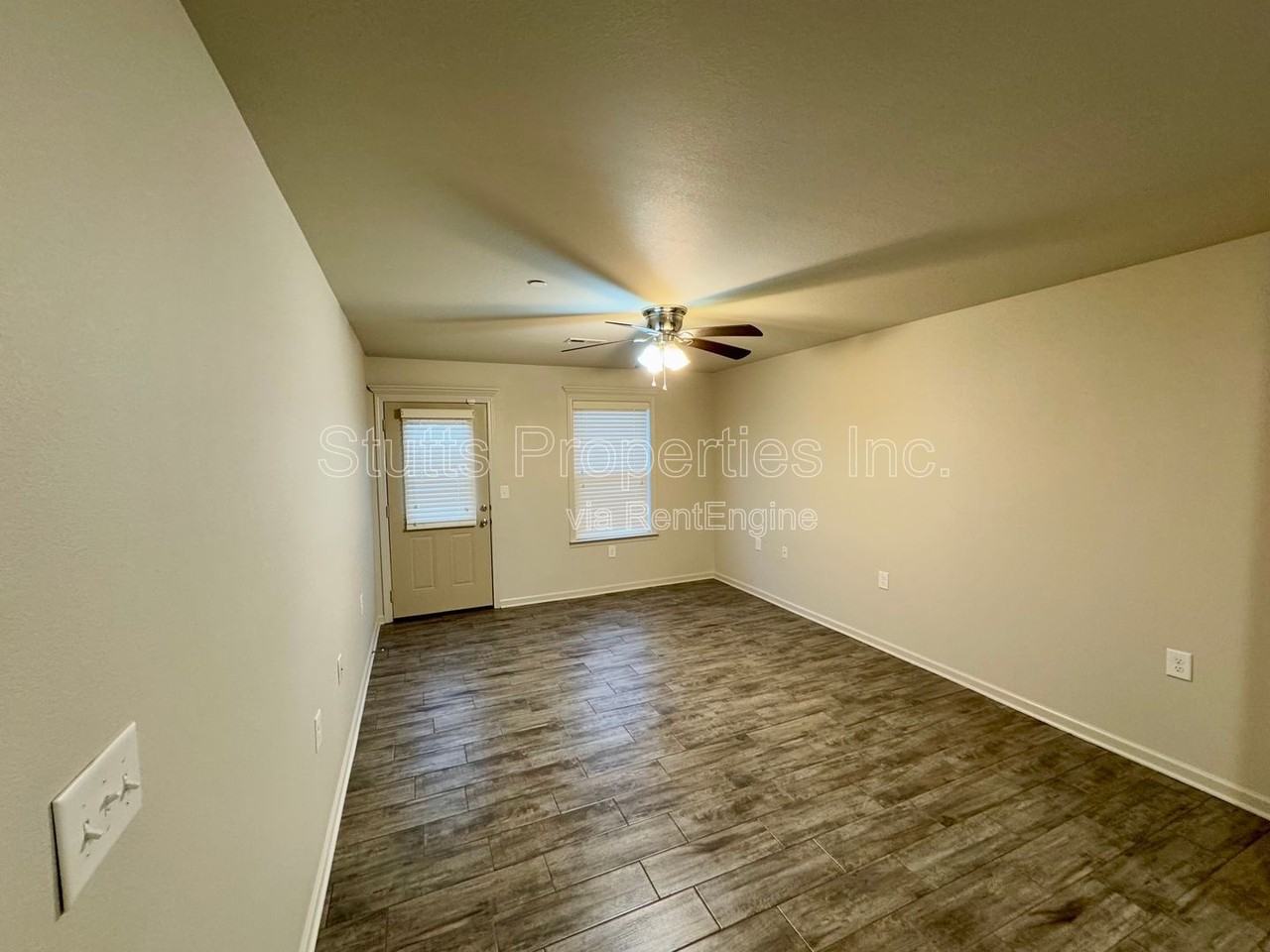 104 Spindle Ct #601 - Photo 5 of 8