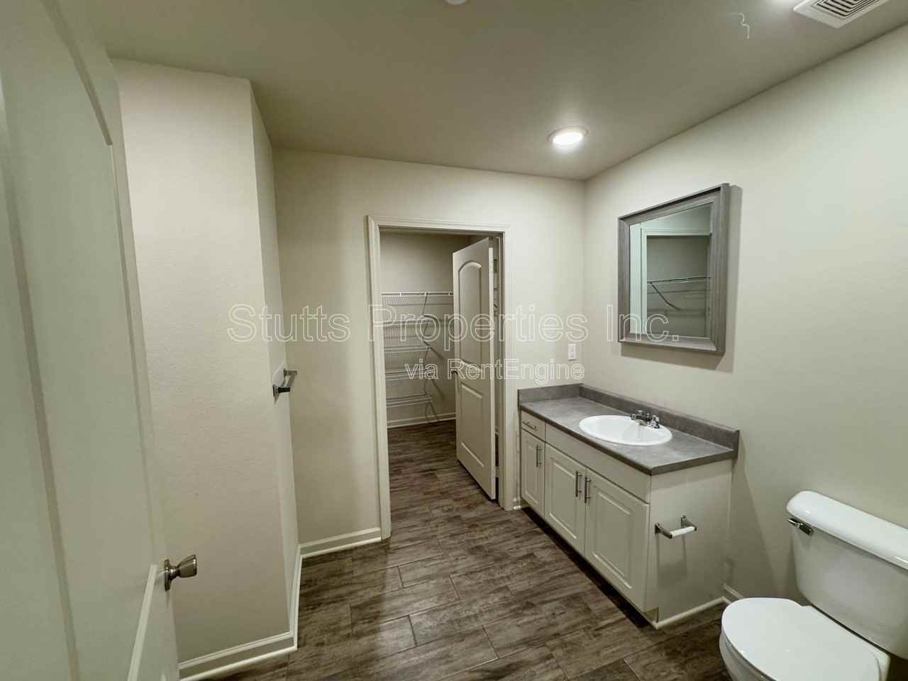 104 Spindle Ct #601 - Photo 7 of 8