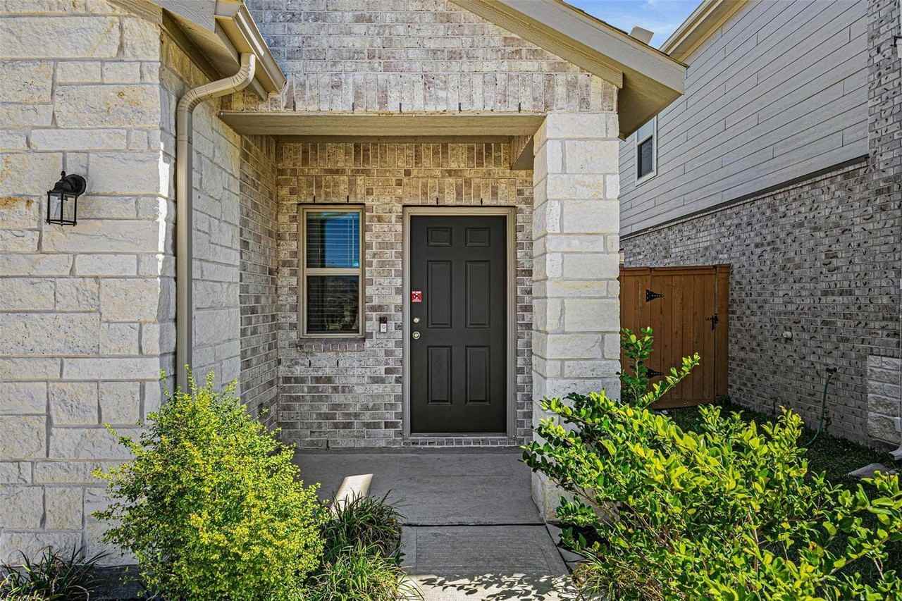 21127 Dolphin Bay Ln - Photo 5 of 20