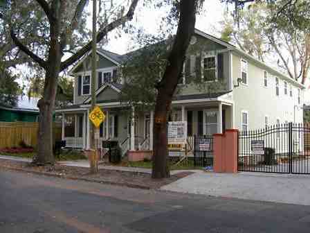 406 E 38th St - Photo 3 of 17