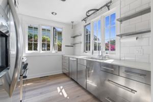 featured image of 1316 N Occidental Blvd