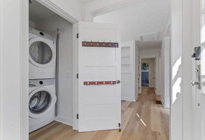 1316 N Occidental Blvd - Photo 3 of 20