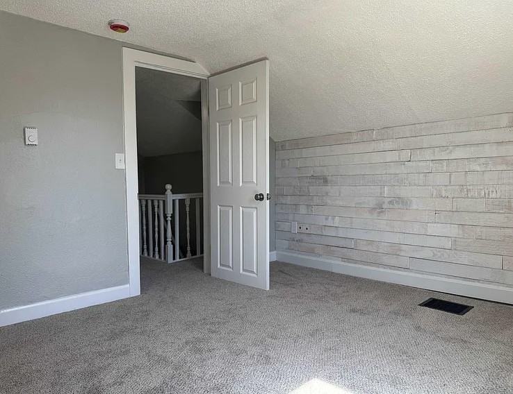 1228 Nw Van Buren St - Photo 3 of 7