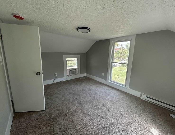 1228 Nw Van Buren St - Photo 5 of 7