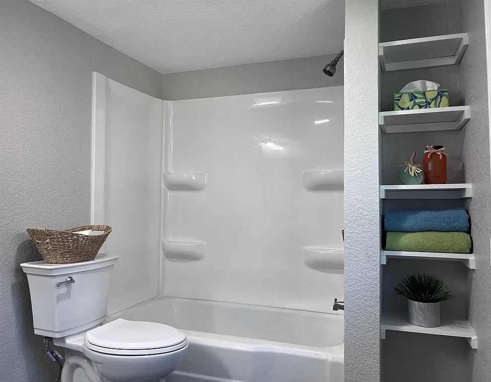 1228 Nw Van Buren St - Photo 6 of 7