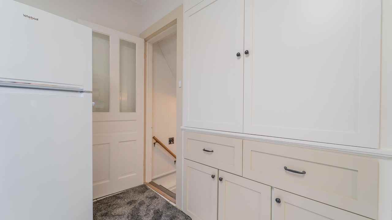 1013 Merrillville Rd - Photo 2 of 36