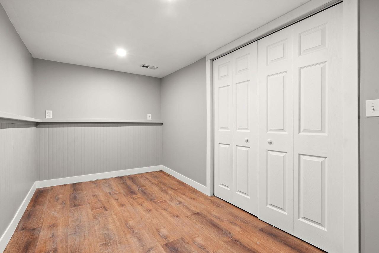 1231 Lakeview Ave - Photo 3 of 18