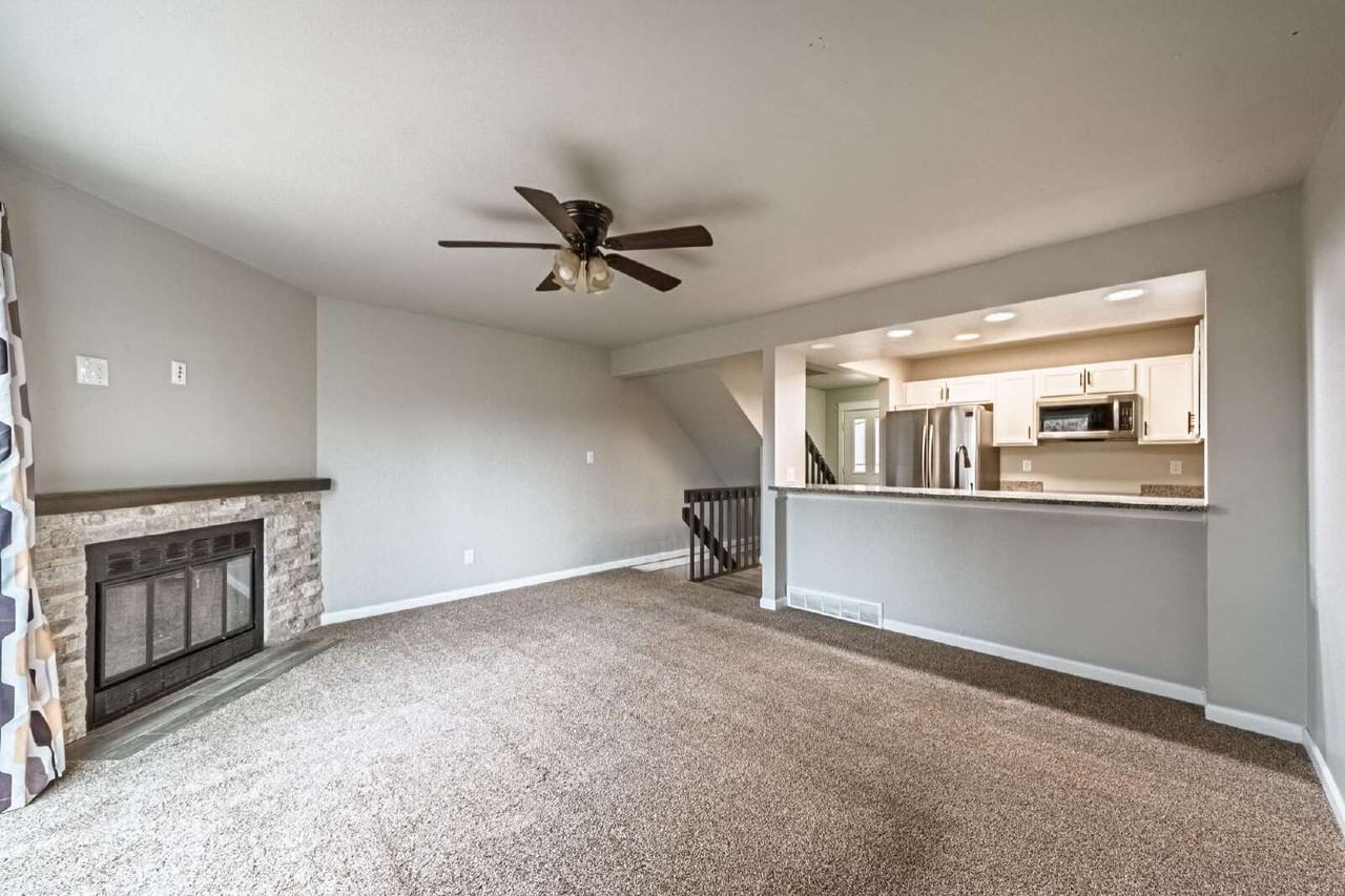 2367 Lexington Village Ln - Photo 5 of 31