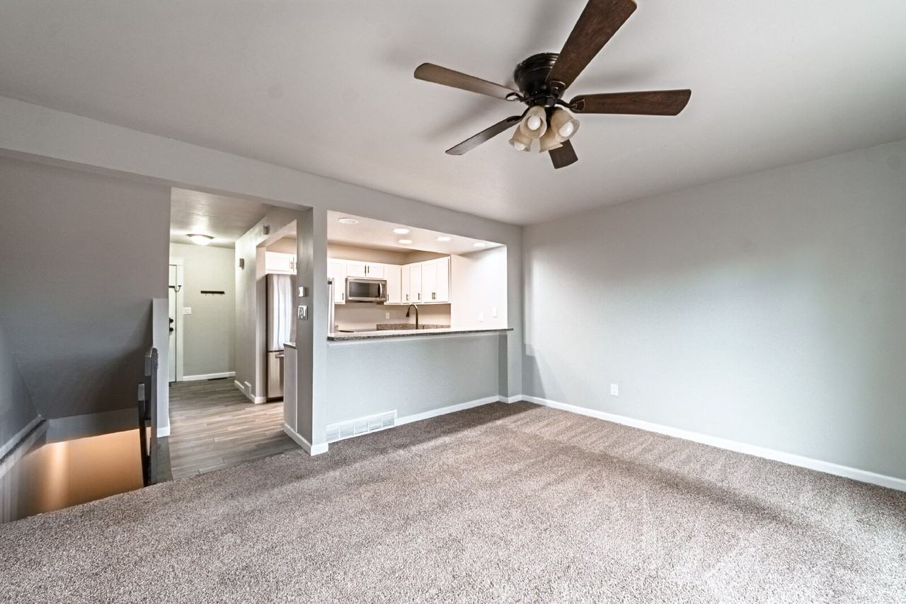 2367 Lexington Village Ln - Photo 6 of 31