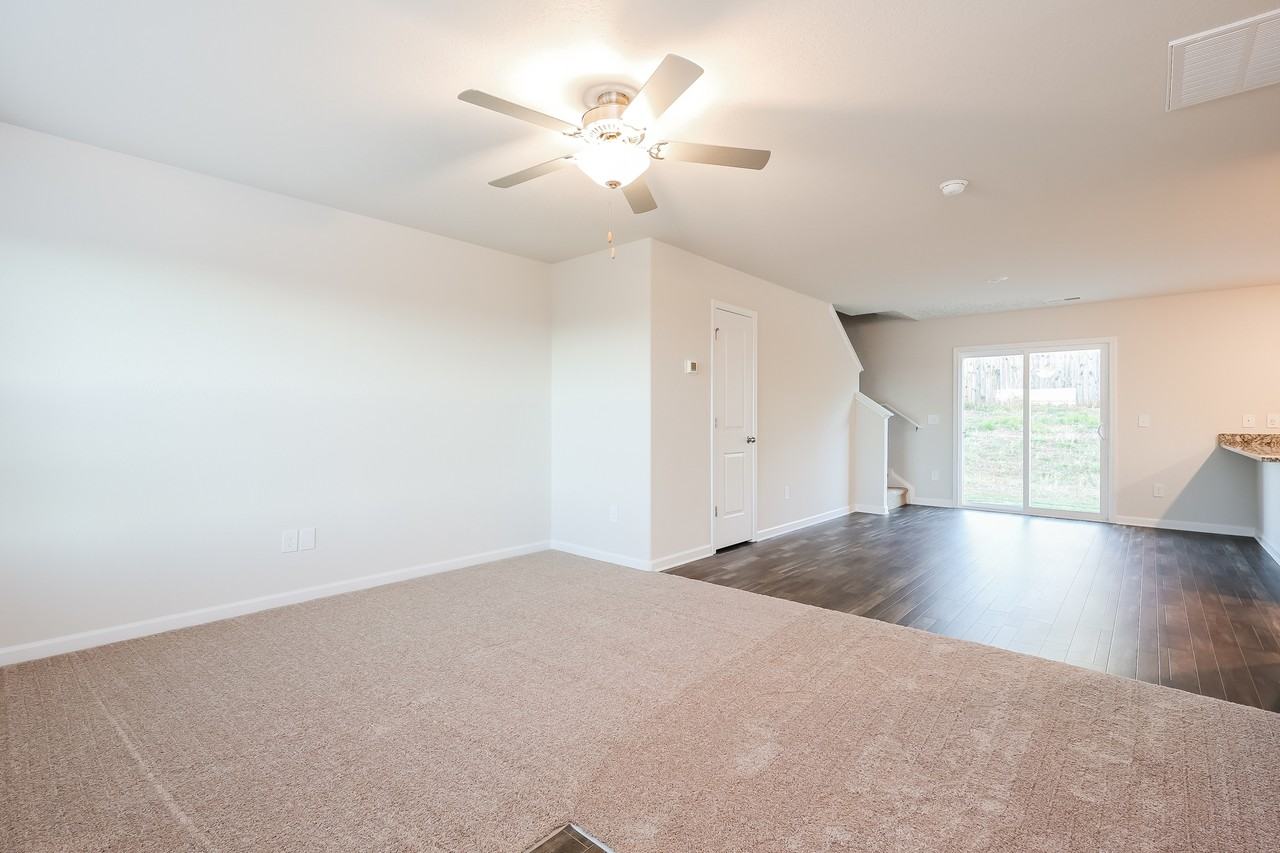 2135 Southlea Dr - Photo 3 of 20