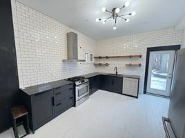 featured image of 164 Catharine St N