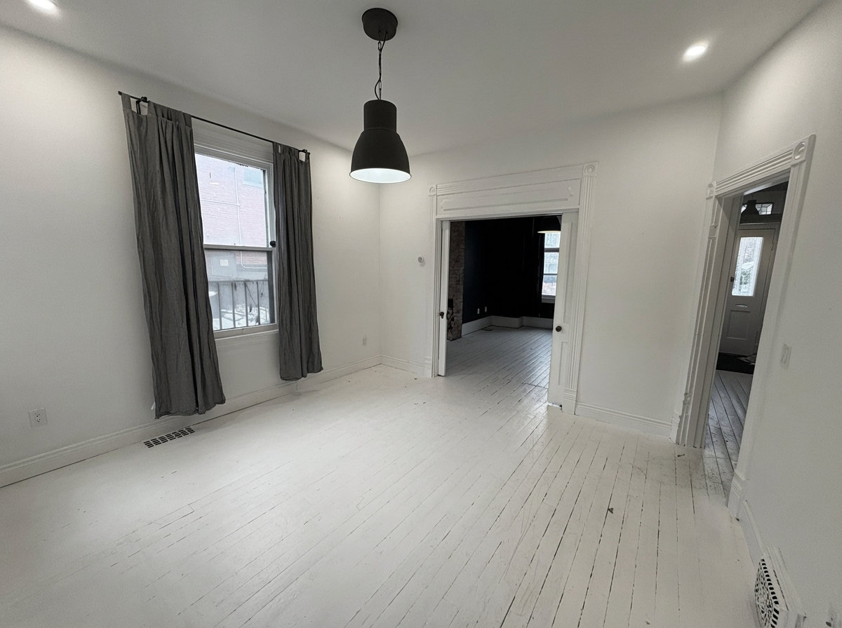 164 Catharine St N - Photo 7 of 45