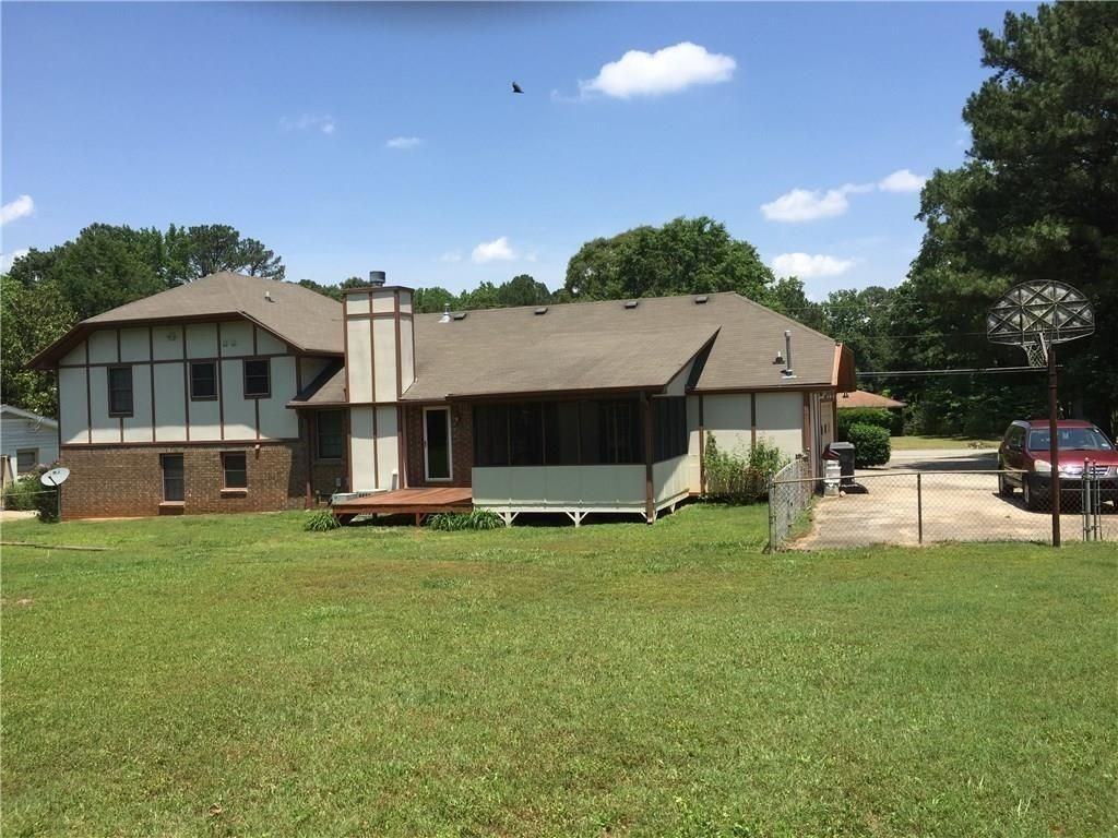 227 Sandra Dr Nw - Photo 2 of 9