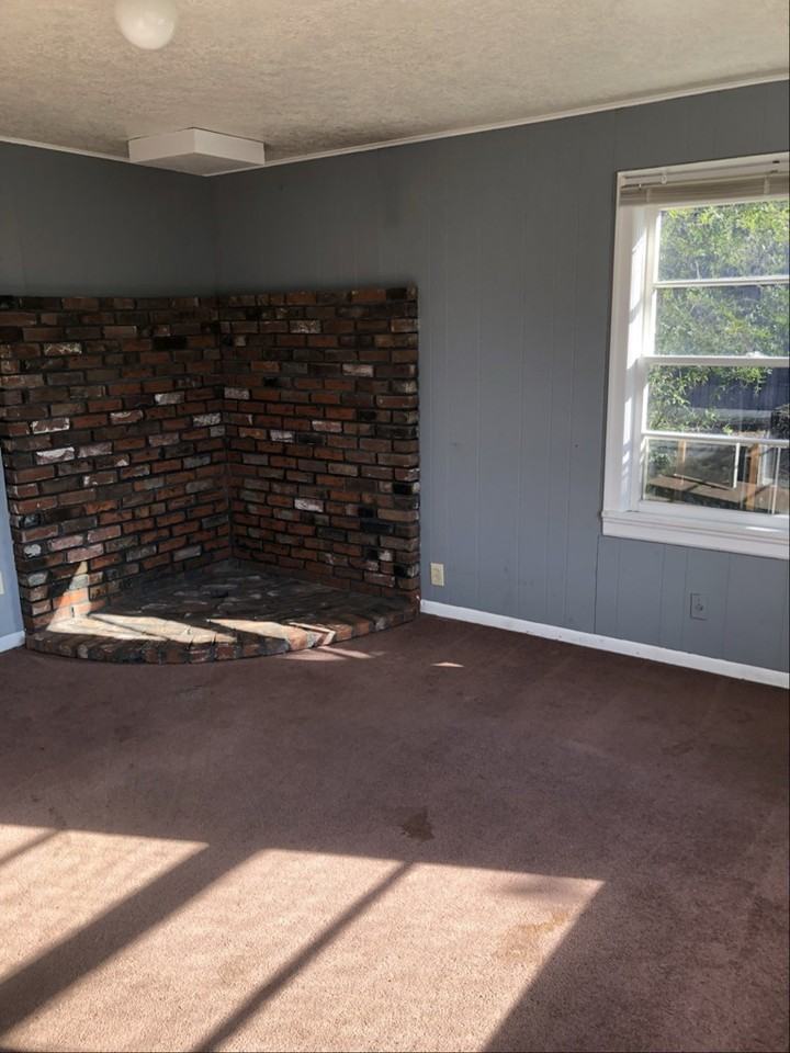 1975 Nw Kings Pl #A - Photo 7 of 10