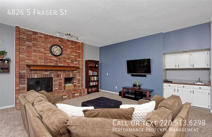 4826 S Fraser St - Photo 4 of 20