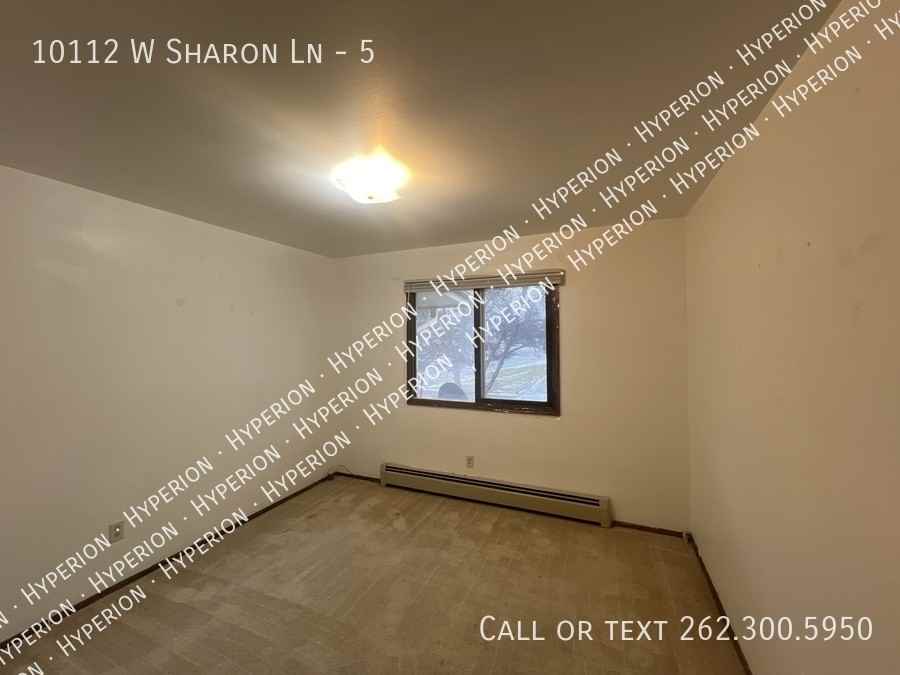 10112 W Sharon Ln #5 - Photo 7 of 14