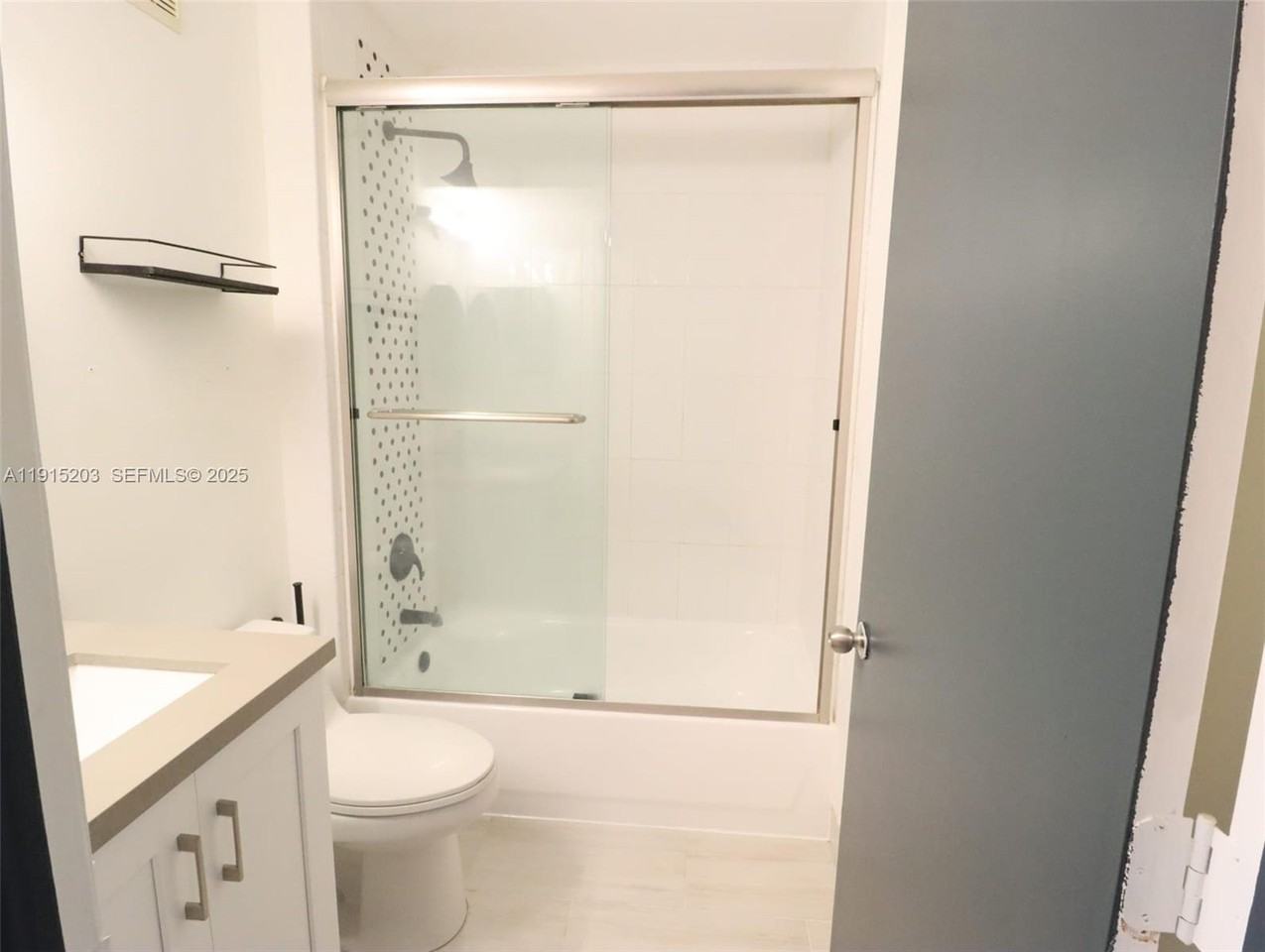 14010 Ne 3rd Ct #14010-1 - Photo 3 of 26