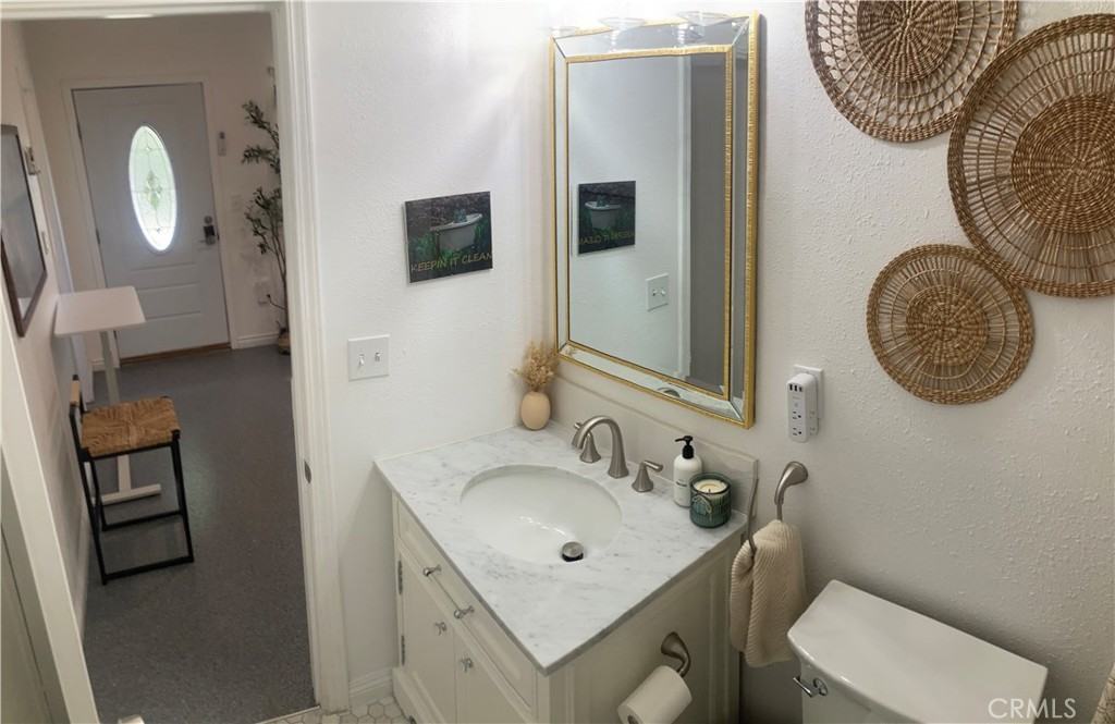 123 W Green St #123 - Photo 4 of 12