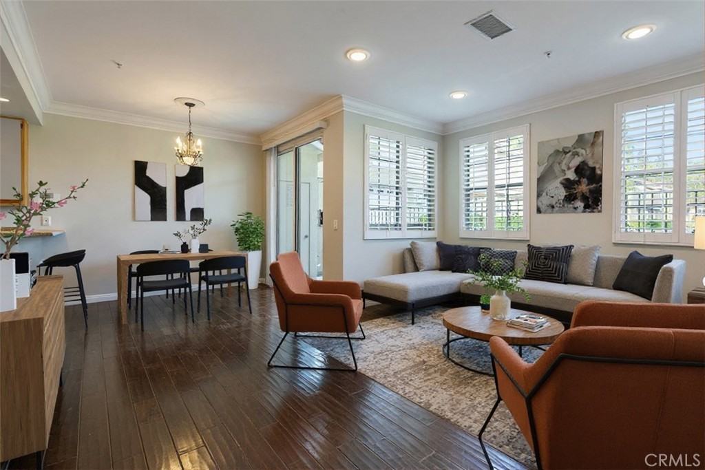 172 Gallery Way #172 - Photo 2 of 17