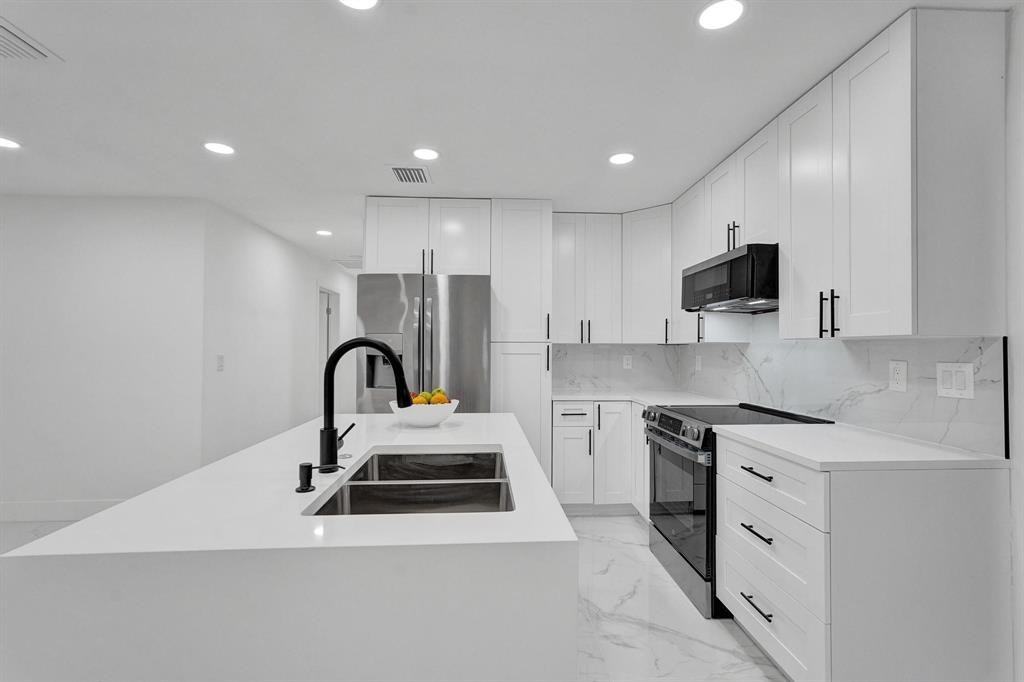 4138 Sw 48th Ct #4138 - Photo 3 of 27