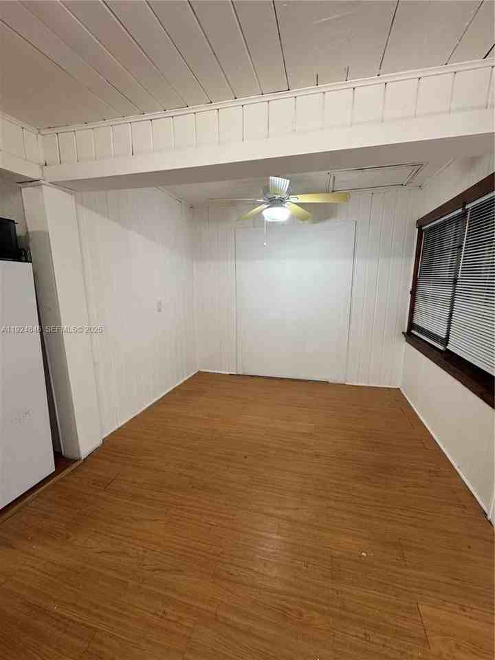 3271 Nw 15th St #3271 - Photo 2 of 11