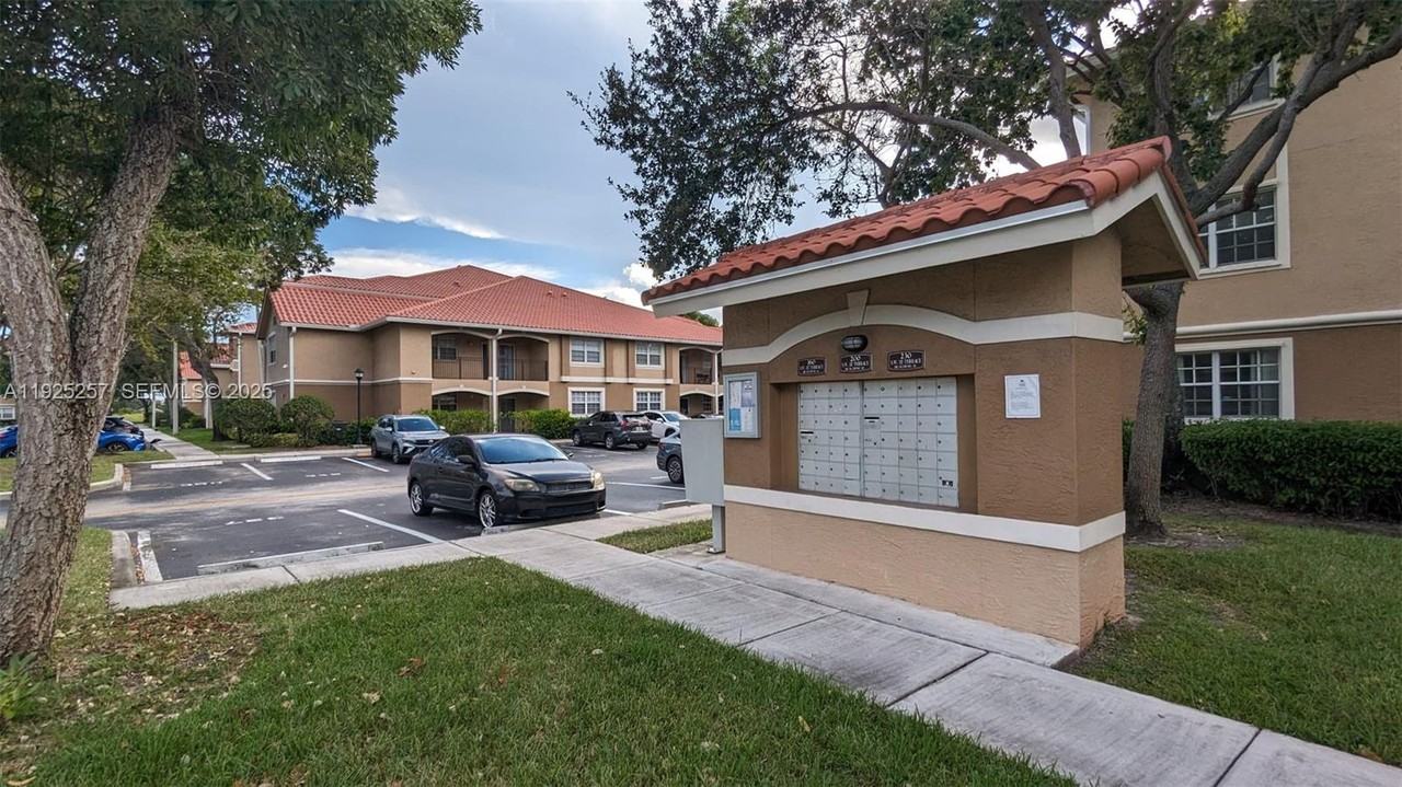 160 Sw 117th Ter #160-6106 - Photo 2 of 28