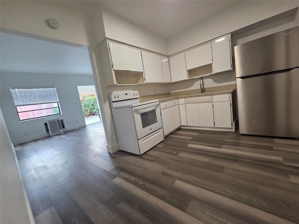 1110 Nw 6th Ave #1110-1 - Photo 3 of 8