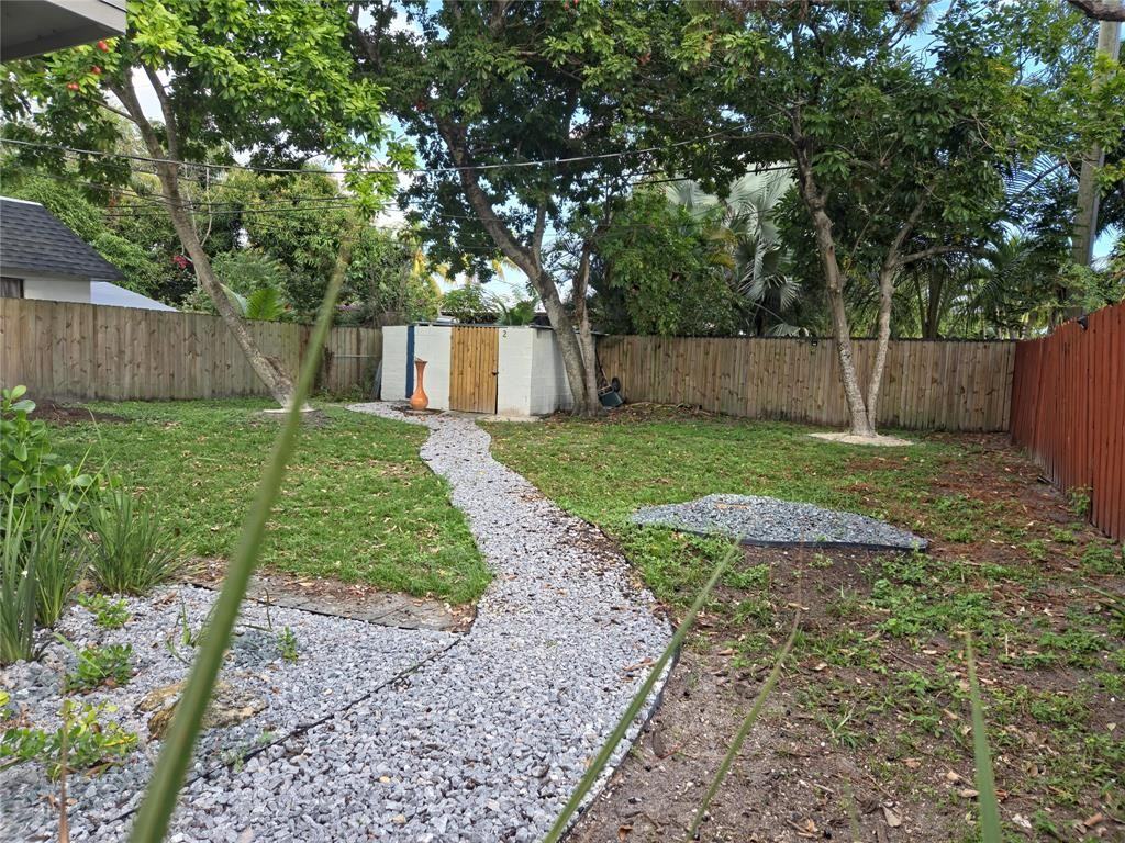 1110 Nw 6th Ave #1110-1 - Photo 4 of 8