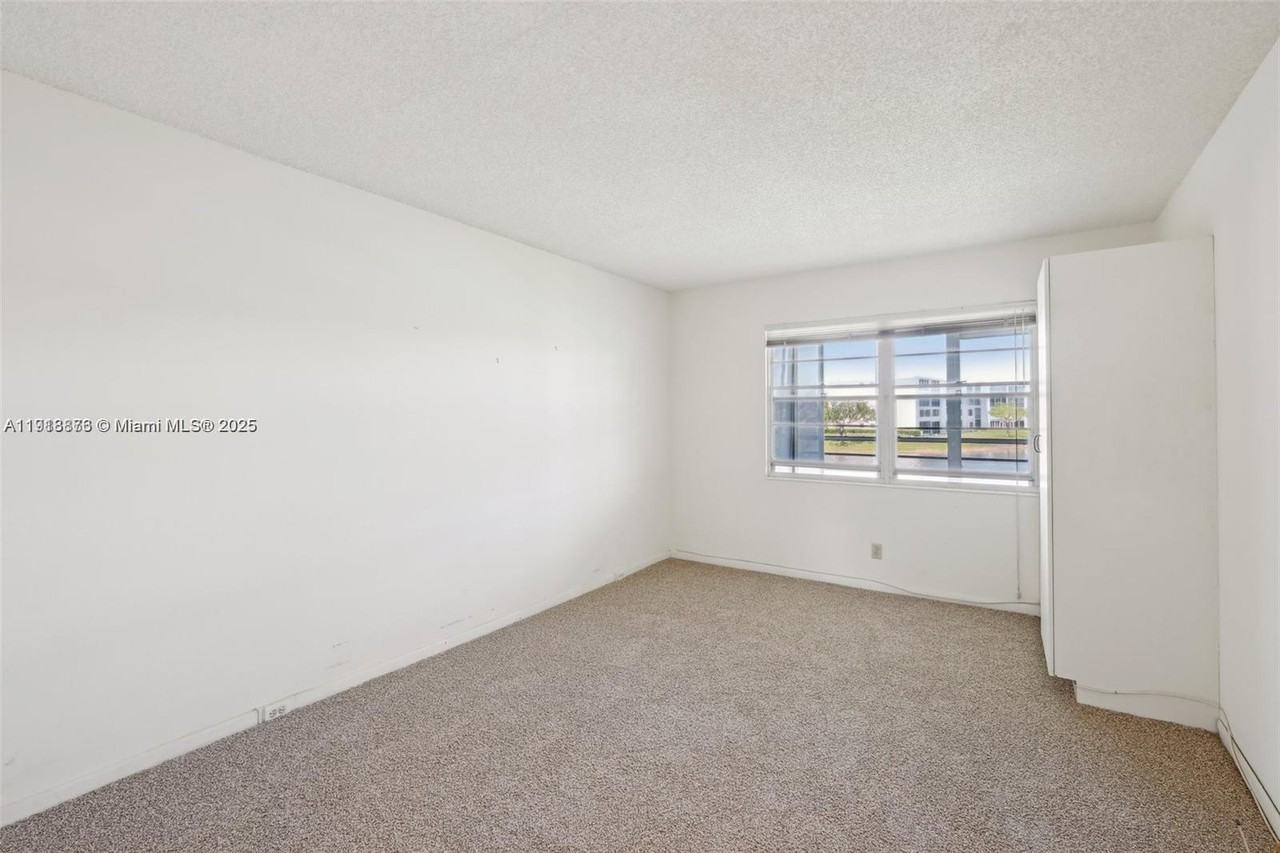 2052 Exeter C #2052-2052 - Photo 5 of 50