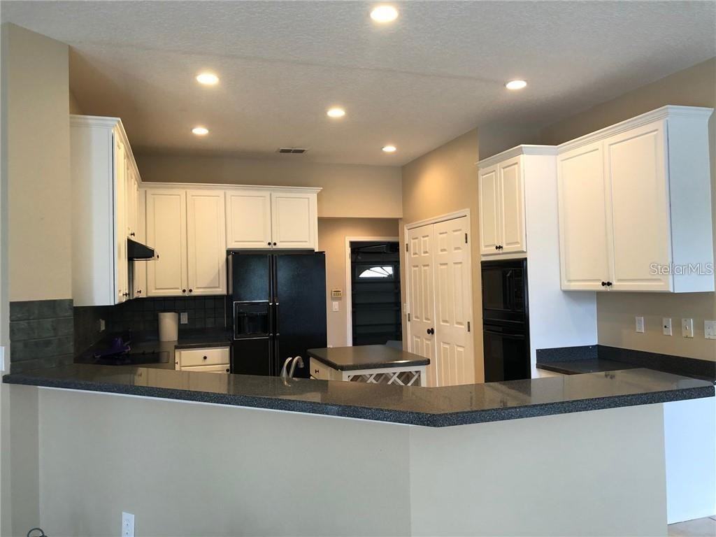 10373 Emerald Woods Ave #10373 - Photo 7 of 11