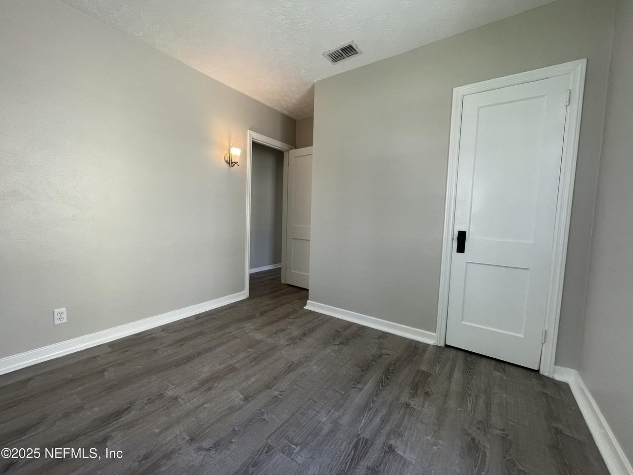 2887 Lenox Ave #2887 - Photo 3 of 13