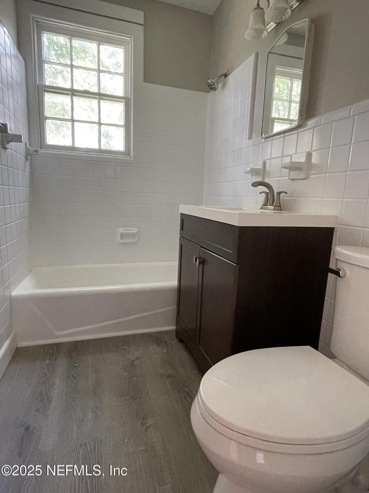 2887 Lenox Ave #2887 - Photo 5 of 13