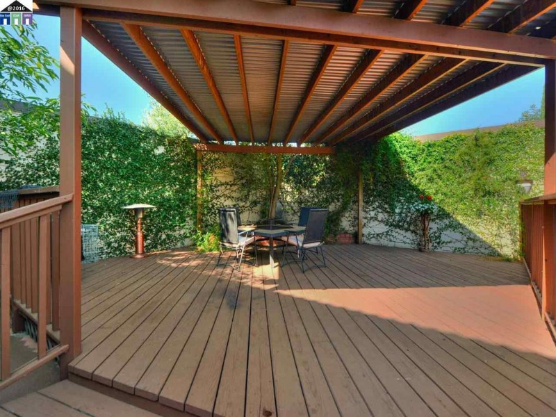 3813 Lake Ontario Dr - Photo 4 of 16