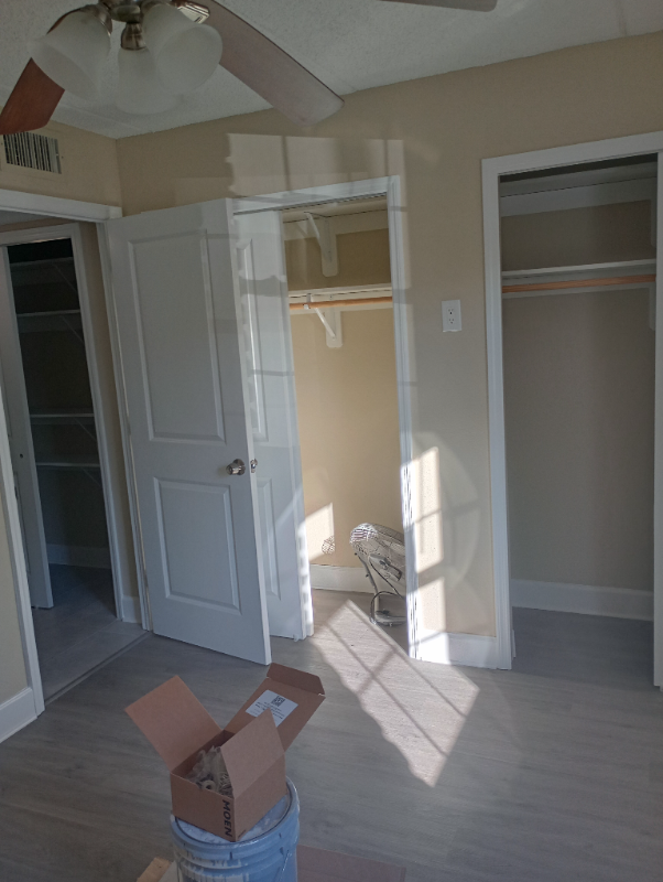 1245 84th Ave N #B - Photo 3 of 11