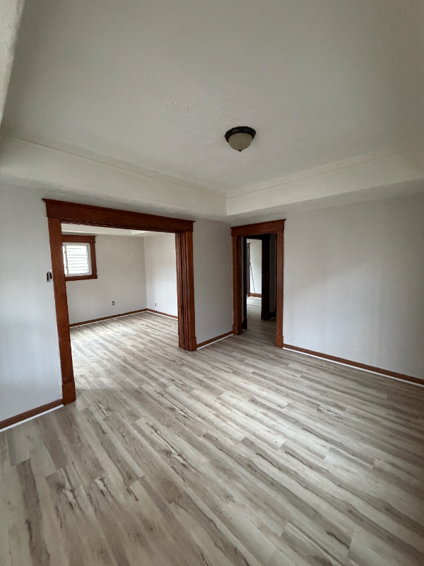 2652 Bank St - Photo 3 of 13