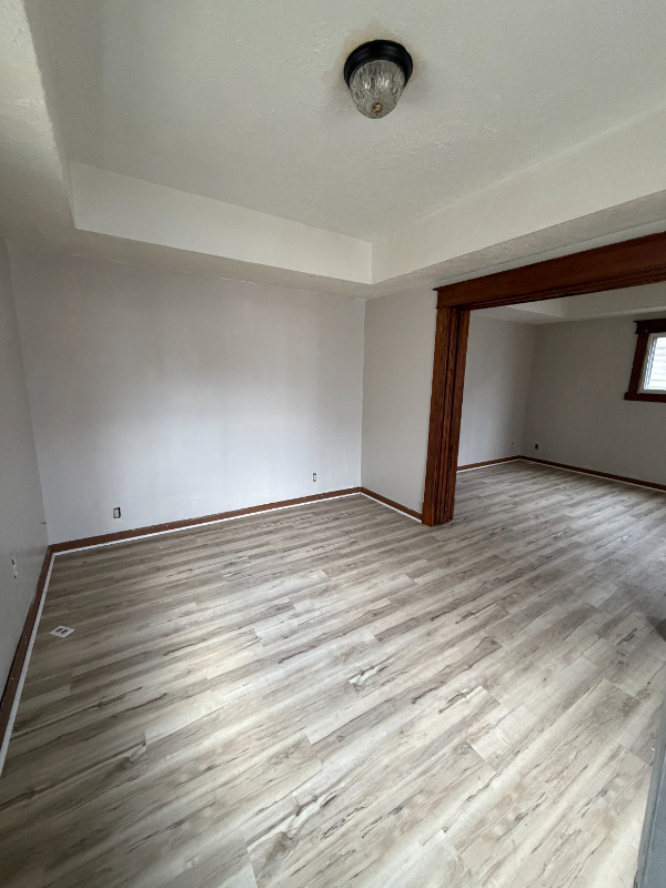 2652 Bank St - Photo 4 of 13