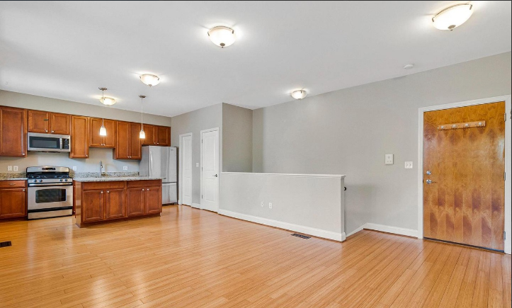 3318 Sherman Ave Nw - Photo 7 of 20